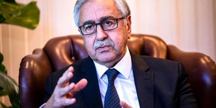 Eski KKTC Cumhurbaşkanı Akıncı: Eli kalem tutan Kıbrıslı Türkler Türkiye'deki çağ dışı iktidarın hedefi haline gelmiştir
