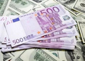Euro ve Dolar paritesi 20 yıl sonra yeniden eşitlendi