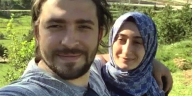 Evli çift yolculuk 'story'si paylaştıktan 2 dakika sonra kazada öldü