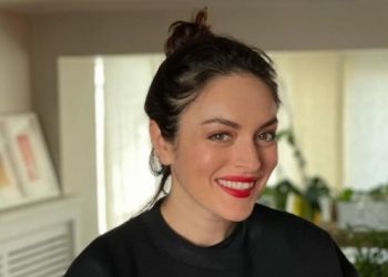 Ezgi Mola&rsquo;ya Musa Orhan&rsquo;dan bir su&ccedil; duyurusu daha