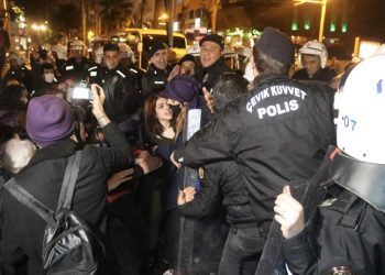 Feminist Gece Yürüyüşü davasında iki kişiye takipsizlik
