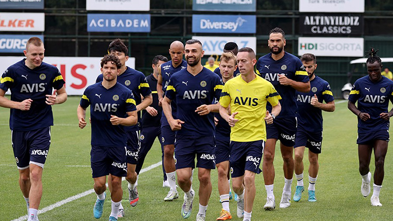 Fenerbahçe'nin Avusturya kampı kadrosu açıklandı