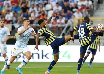 Fenerbahçe avantajlı döndü