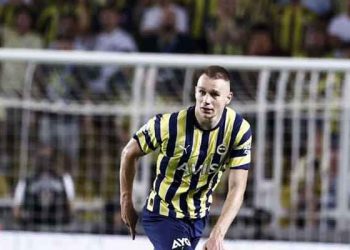 Fenerbahçe taraftarının Putin lehine sloganlarına büyük tepki var