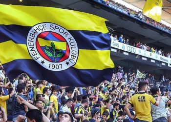 Fenerbahçe'den 'Putin' açıklaması: Tribünlerimizden yükselen reaksiyonu kabul etmiyoruz