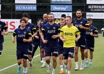 Fenerbahçe'nin Avusturya kampı kadrosu açıklandı