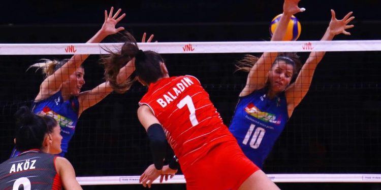 Filenin Sultanları, İtalya'ya 3-0 mağlup oldu
