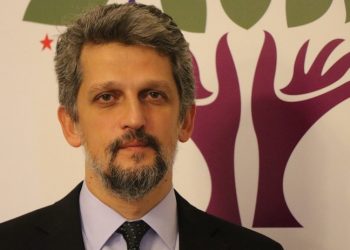Garo Paylan: Sarayda yaşayan, gecekonduda yaşayanın halinden anlamaz