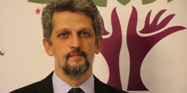 Garo Paylan: Sarayda yaşayan, gecekonduda yaşayanın halinden anlamaz