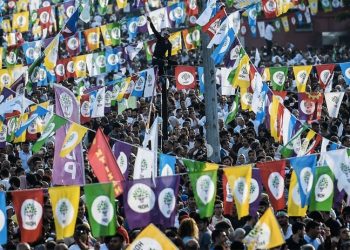 Gazeteci Bozkurt: Parlamento zemininde HDP'nin ana muhalefet olduğu bir tablo da çıkabilir