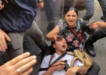 Gazetecilere yönelik baskı ve şiddeti konu alan 'Saldırı Altında' isimli sergi açıldı