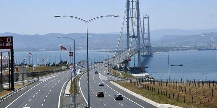 Geçiş garantili Osmangazi Köprüsü, yurttaşın cebini yakıyor