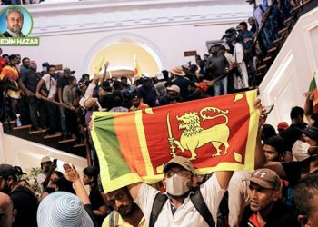 Gelir, gelmekte olan!