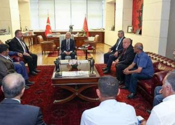 Gölbaşı Belediye Başkanı Avunç ve Meclis Üyeleri CHP'ye katıldı