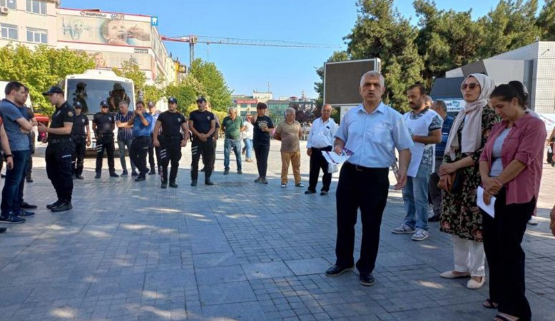 HDP kongre çağrısını polis ablukasında yaptı