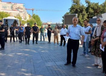 HDP kongre çağrısını polis ablukasında yaptı