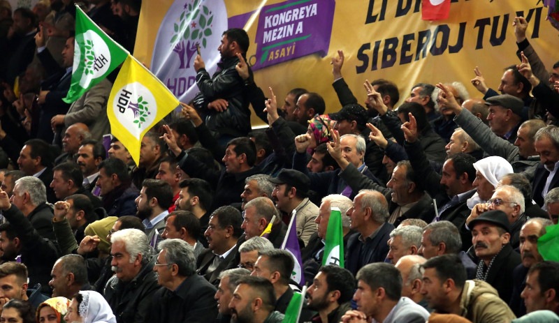 HDP kongresine katılan 14 kişi gözaltına alındı