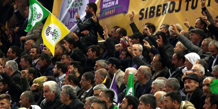 HDP kongresine katılan 14 kişi gözaltına alındı