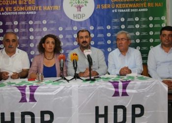 HDP'den Diyarbakır mitingine katılım çağrısı: Üçüncü yol için İstasyon Meydanı'ndayız