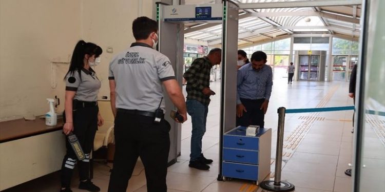 Hastanelerde 'Kapı Güvenlik Sistemleri' kuruluyor