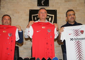 Hatayspor'dan, Cumhuriyet'in 100. yılına özel forma