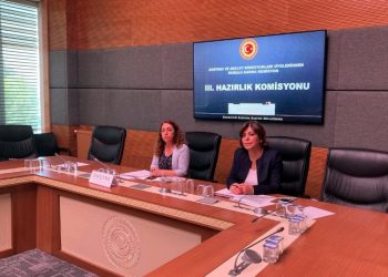 Hazırlık Komisyonu DBP’li Aydeniz’in savunması için toplandı
