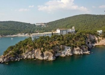 Heybeliada Sanatoryumu'nun Diyanet'e tahsisi iptal edildi
