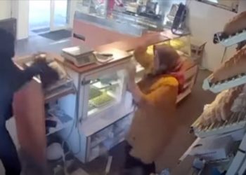 Hollanda toz beziyle satırlı hırsızı kovalayan Latife Peker'i konuşuyor