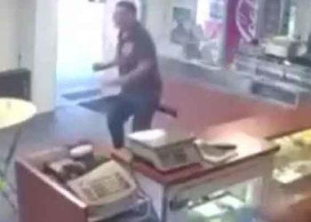 Hollanda'da satırlı hırsızı toz beziyle kovalayan Latife Peker: Ben de nasıl yaptığımı anlayamadım