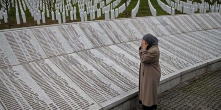 Hollanda’dan ‘Srebrenitsa Soykırımı’ özrü