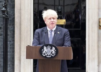 Hükümetteki 'taciz' skandalında yalan söylediği ortaya çıkan Britanya Başbakanı Boris Johnson,  "Siyasette kimse vazgeçilmez değildir" diyerek istifa etti!