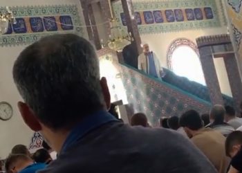 Hutbede ‘doktorları öldürmez misin sen? diyen imama tepki yağdı