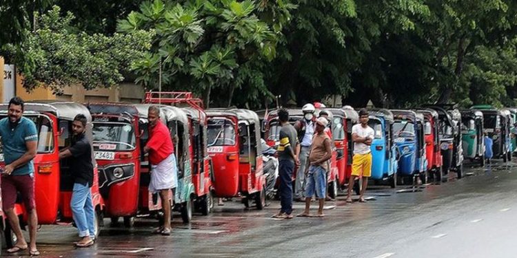 İflas eden Sri Lanka'nın hükümeti Rusya'dan yardım istedi