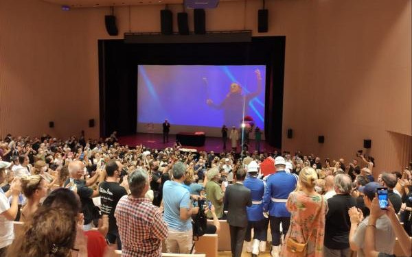 İlhan İrem son yolculuğuna uğurlanıyor