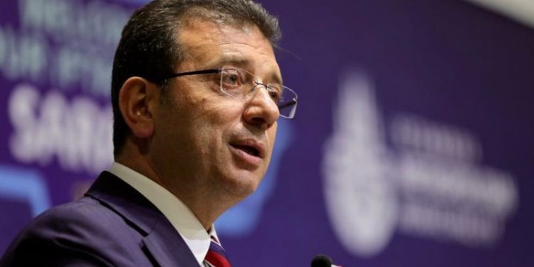 İmamoğlu'ndan eleştirilere cevap: Çizmemi gösteriş olsun diye giymiyorum