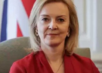 İngiltere Dışişleri Bakanı Liz Truss da Muhafazakar Parti liderliği için adaylığını açıkladı