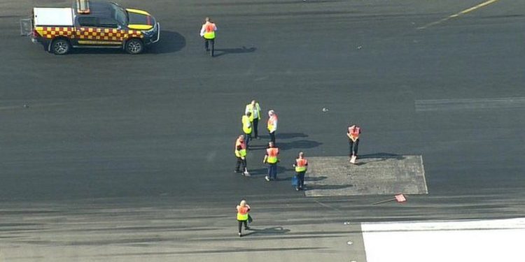 İngiltere'de aşırı sıcaklar Luton Havalimanı'ndaki pistte tahribata yol açtı