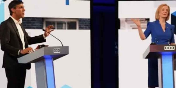 İngiltere’de başbakan adayları Sunak ve Truss'ın ilk kez başa baş tartıştığı canlı yayında 'ekonomik vaatler' öne çıktı