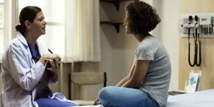 İngiltere'de doktorlara kadın hastalıklarıyla ilgili zorunlu eğitim verilecek