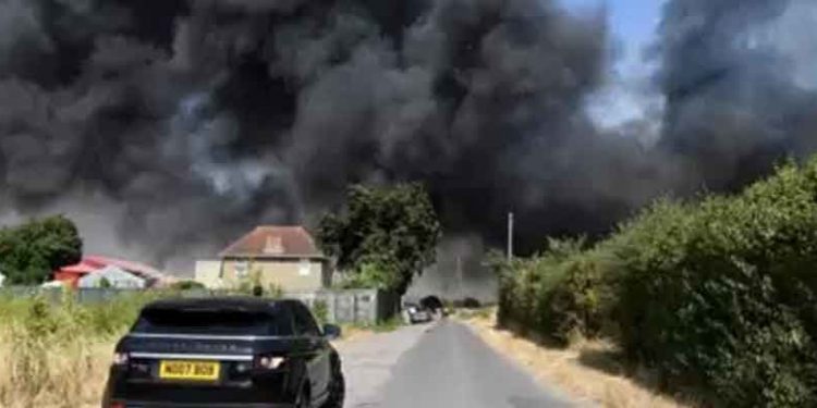 İngiltere'de sıcak hava dalgası yüzünden Londra'da olağanüstü durum ilan edildi