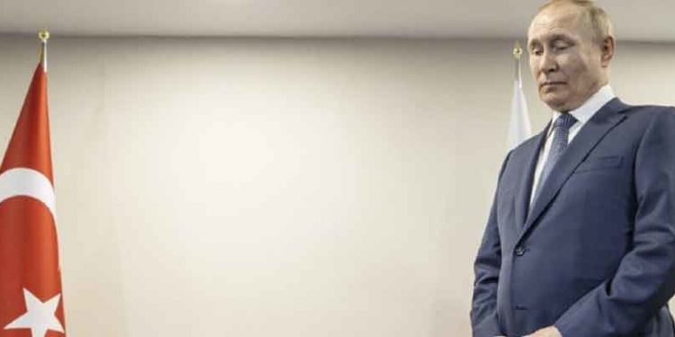 "İntikam mı?": Erdoğan, Putin'i kameralar karşısında neredeyse 1 dakika bekletti