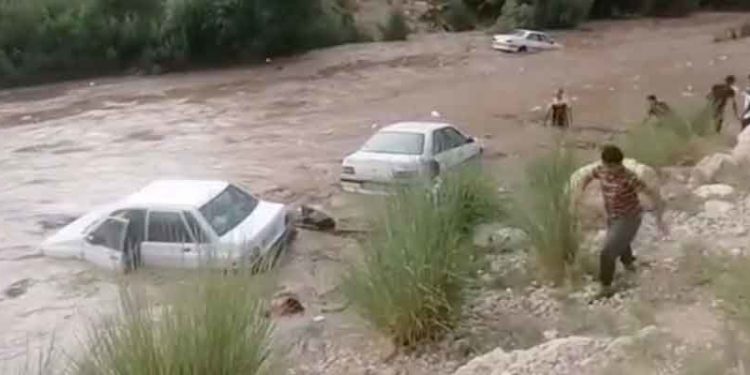 İran'da sel felaketinde 20 kişi hayatını kaybetti