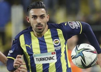 İrfan Can Kahveci’den, Yeni Şafak'a tepki: Haberciliğin geldiği noktaya gülmekten ağlıyorum