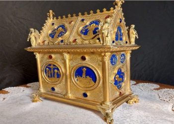 İsa Peygamber'in kanını taşıdığı düşünülüyordu; Fransa'da manastırdan çalınan eser kurtarıldı