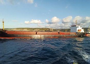 İstanbul Boğazı gemi trafiğine kapatıldı