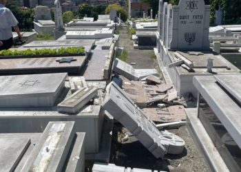 İstanbul'da Yahudi mezarlığına çirkin saldırı