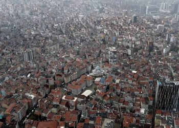'İstanbul'da en az 3 milyon 200 bin kişi kirasını ödeyemiyor'