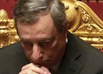 İtalya Başbakanı Draghi, Cumhurbaşkanı'na istifasını sundu