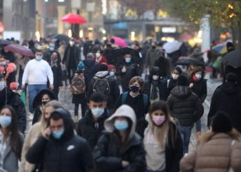 İzmir Tabip Odası'ndan 'Covid-19' uyarısı: Her iki testten biri pozitif