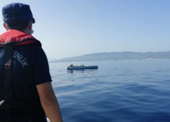 İzmir'de 447 düzensiz göçmen yakalandı